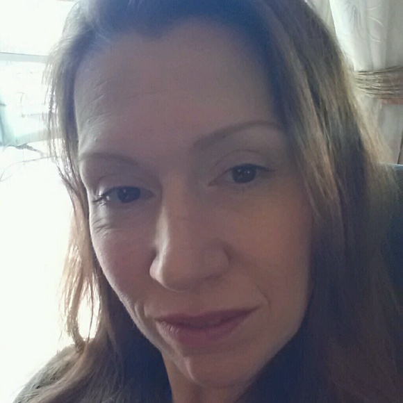 Meet your Posher, Kristen - Picture 1 of 1